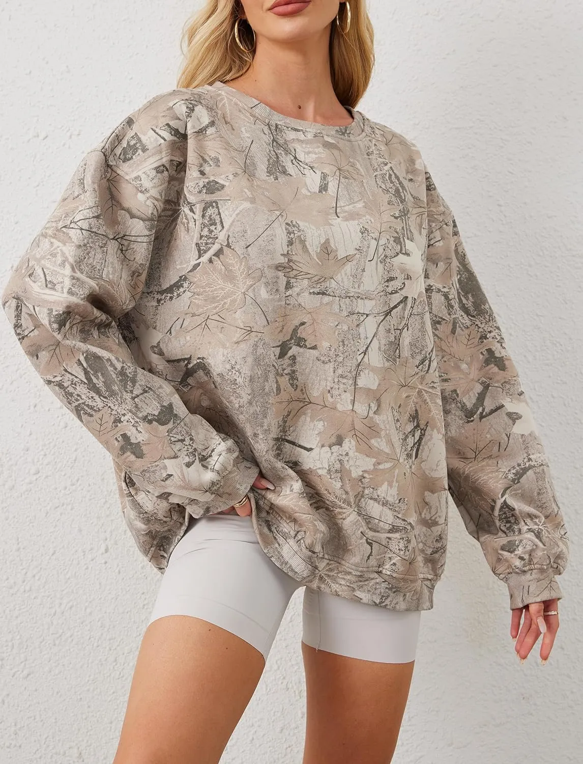 Camo Sweatshirt For Women Maple Leaf Print Hoodies Crew Neck Oversized Long Sleeve Drop Shoulder Pullovers