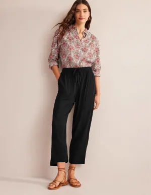 Crinkle Tapered Trousers-Black