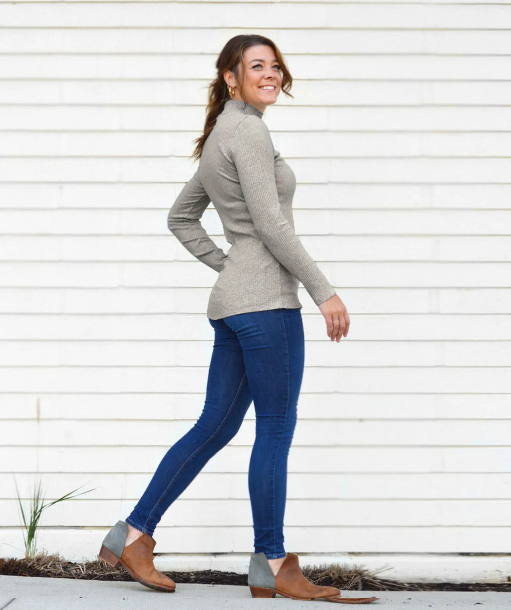 JUVIA mock neck top in Heather Grey