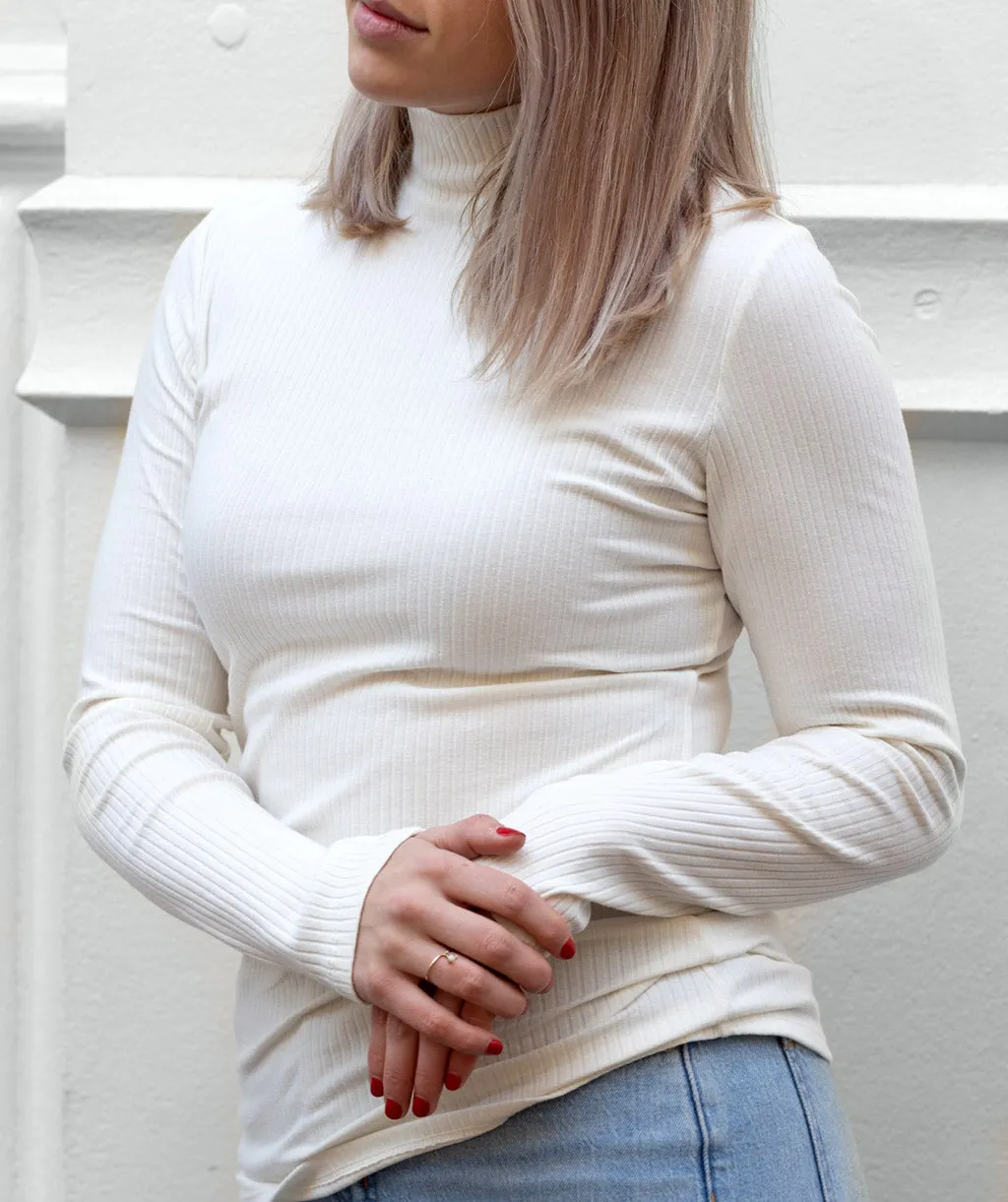 JUVIA mock neck top in Ivory