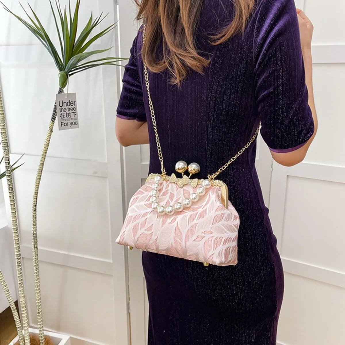 Pearl Evening Chain Shoulder Bag for Women Leaf Feathers Pattern Wedding Guest Chinese Pearl Purses Cross Body Purse
