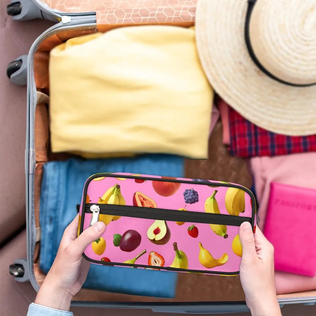 Travel Toiletry Bag for Women Men Banana Grape Strawberry Hanging Cosmetic Bag Waterproof Makeup Bag for Shaving Makeup Toothbrush & Travel Essentials