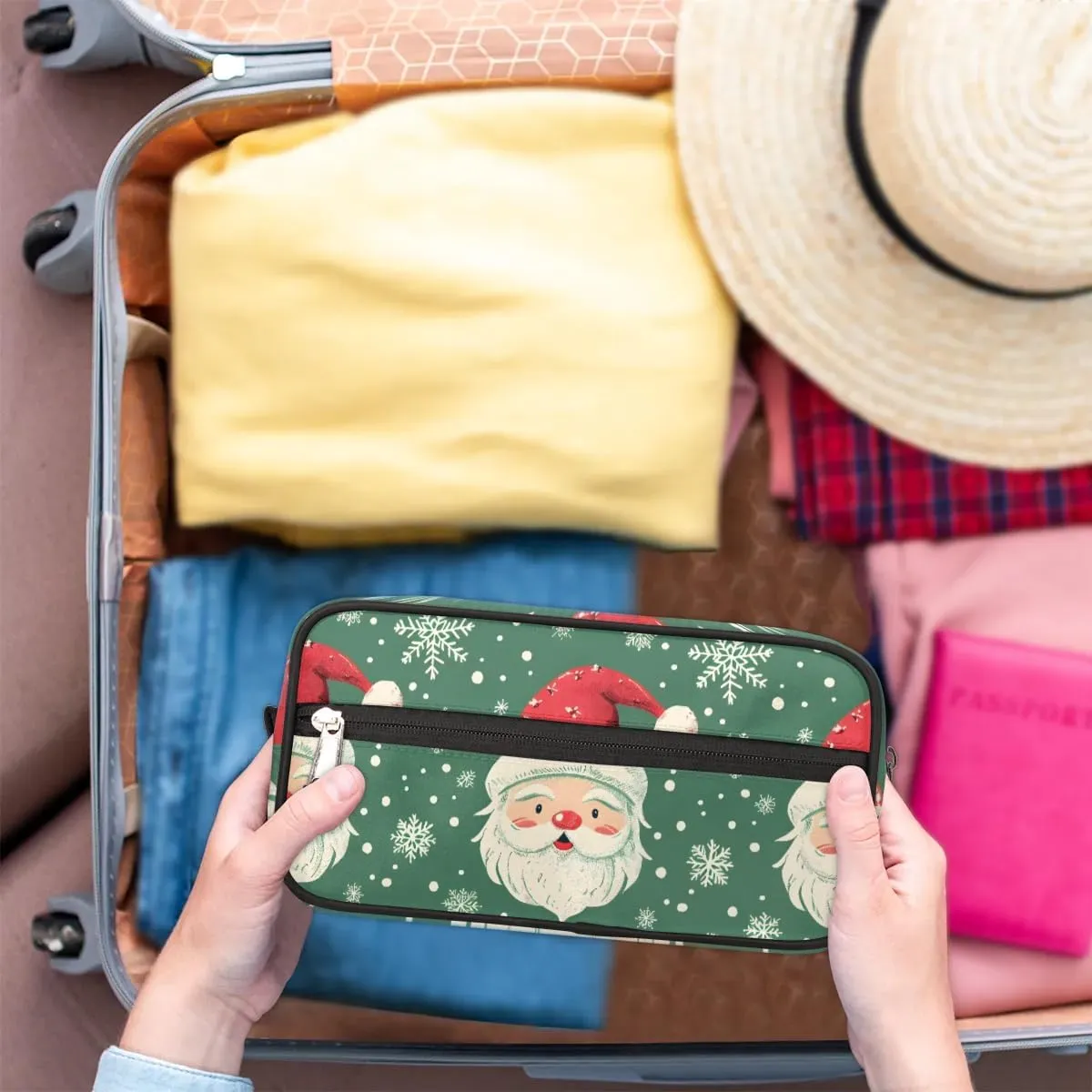 Travel Toiletry Bag for Women Men Christmas Snowflakes Santa Hanging Cosmetic Bag Waterproof Makeup Bag for Shaving Makeup Toothbrush & Travel Essentials