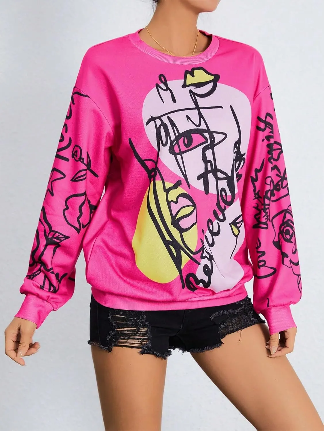 WDIRARA Women's Figure Graphic Print Sweatshirt Round Neck Long Sleeve Contrast Color Graffiti Pullovers