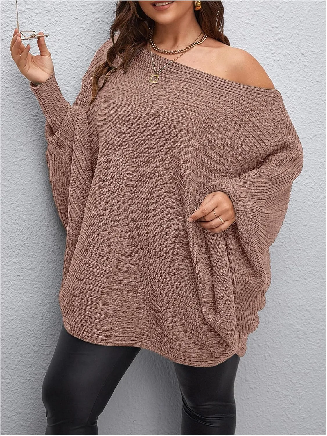 WDIRARA Women's Plus Size Off The Shoulder Batwing Long Sleeve Sweater Pullovers