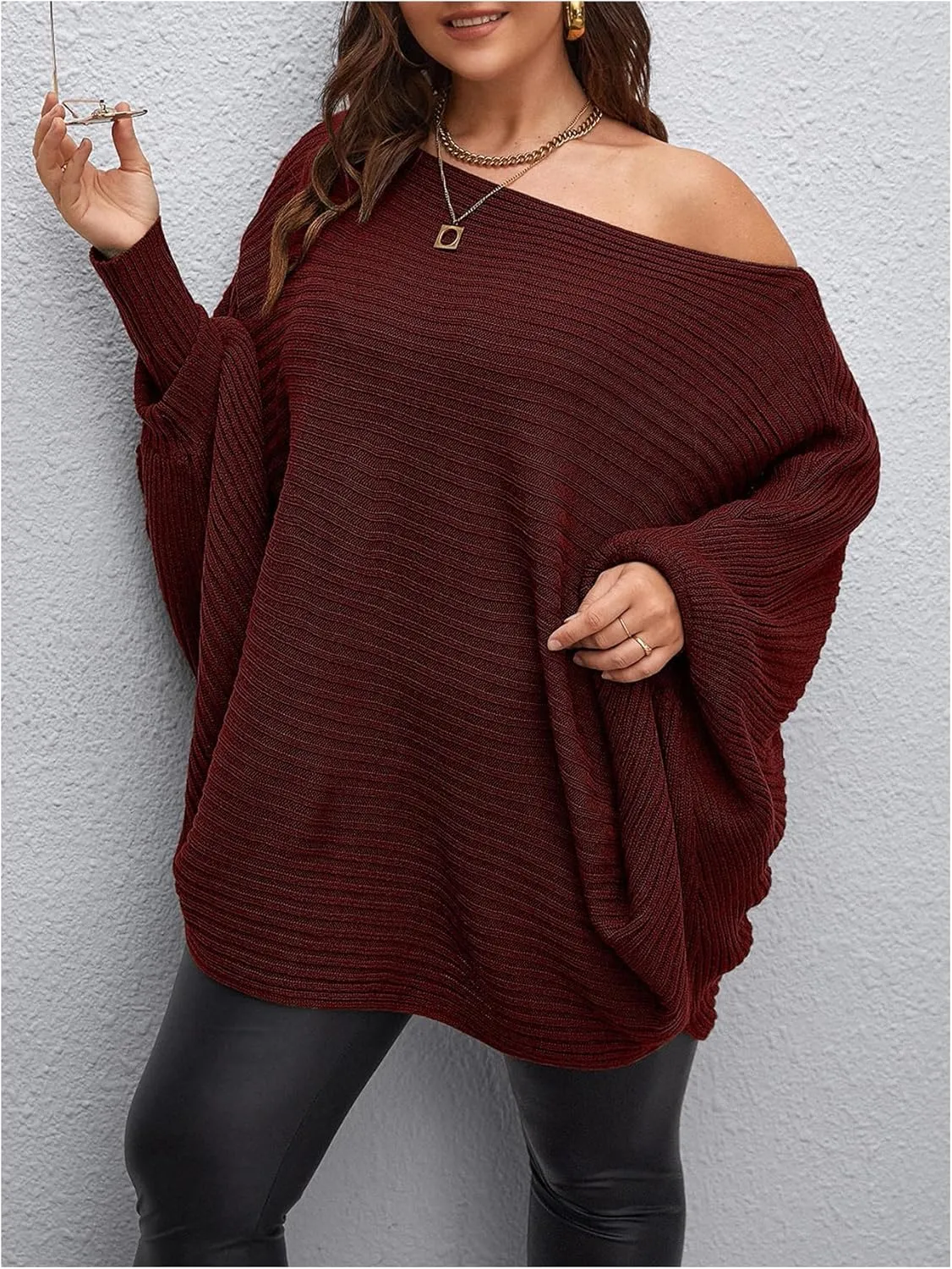 WDIRARA Women's Plus Size Off The Shoulder Batwing Long Sleeve Sweater Pullovers